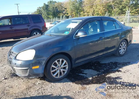 2010 Volkswagen Jetta Se z USA, uszkodzony, nr VIN 3VWRZ7AJXAM023844